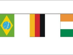Guirlande 32 nations foot 20*30 cm en plastique