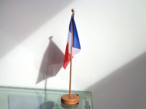 Drapeau de table France socle bois